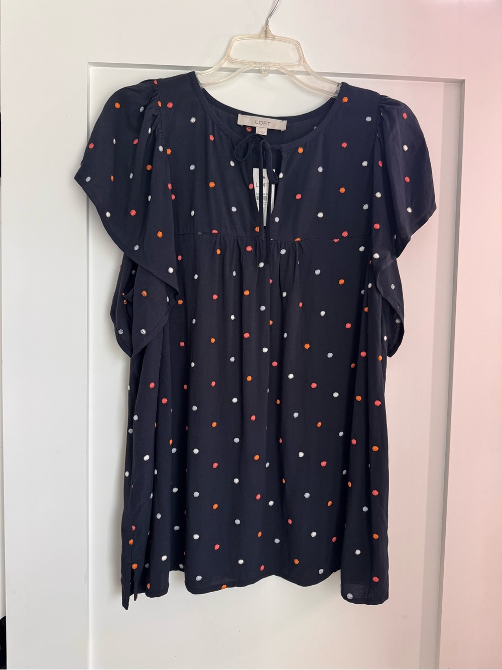 Women’s LOFT Navy Polka Dot Flutter Sleeve Blouse. Size XL